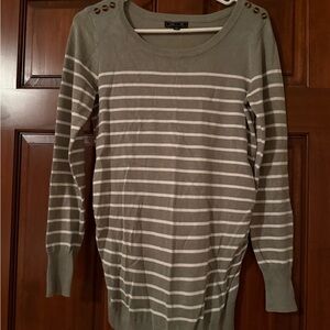 Lety & Me Green Maternity Sweater